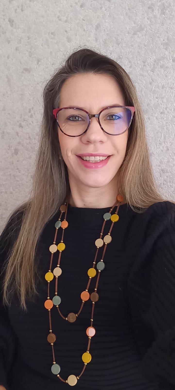 Simone Rodrigues Arjones de Azambuja, psicóloga, CRP 06/95390